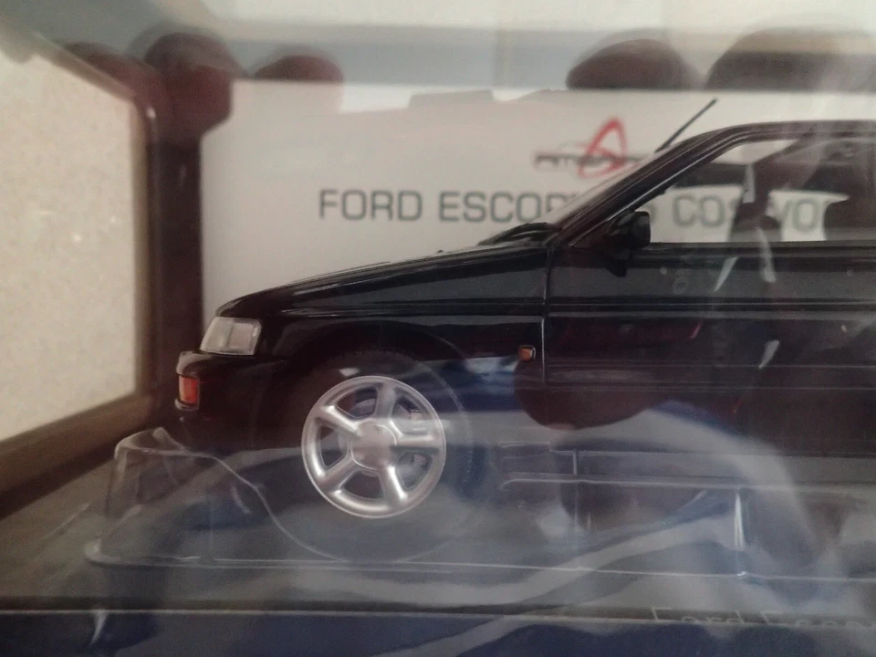 Norev 182777 1:18 Scale Ford Escort Cosworth 1992 Dark Blue Met RHD Undisplayed - Image 2 of 4