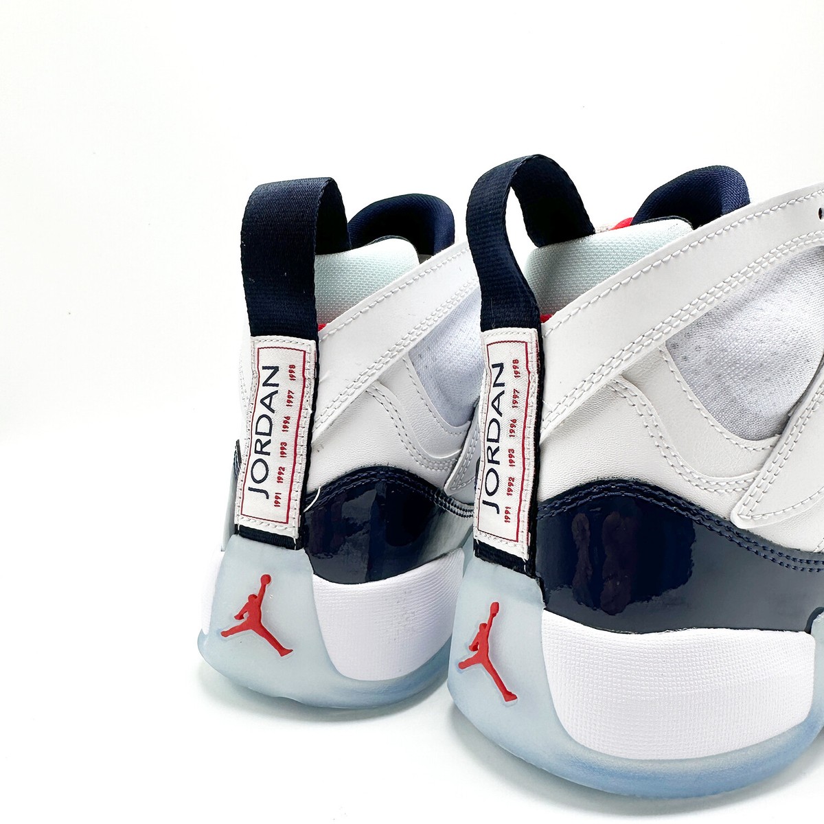 JUMPAN TWO TREY 8.5 ホワイト/ブラック/ジムレッド Jordan Jumpman Two Trey White Gym Red Black Men's - DO1925