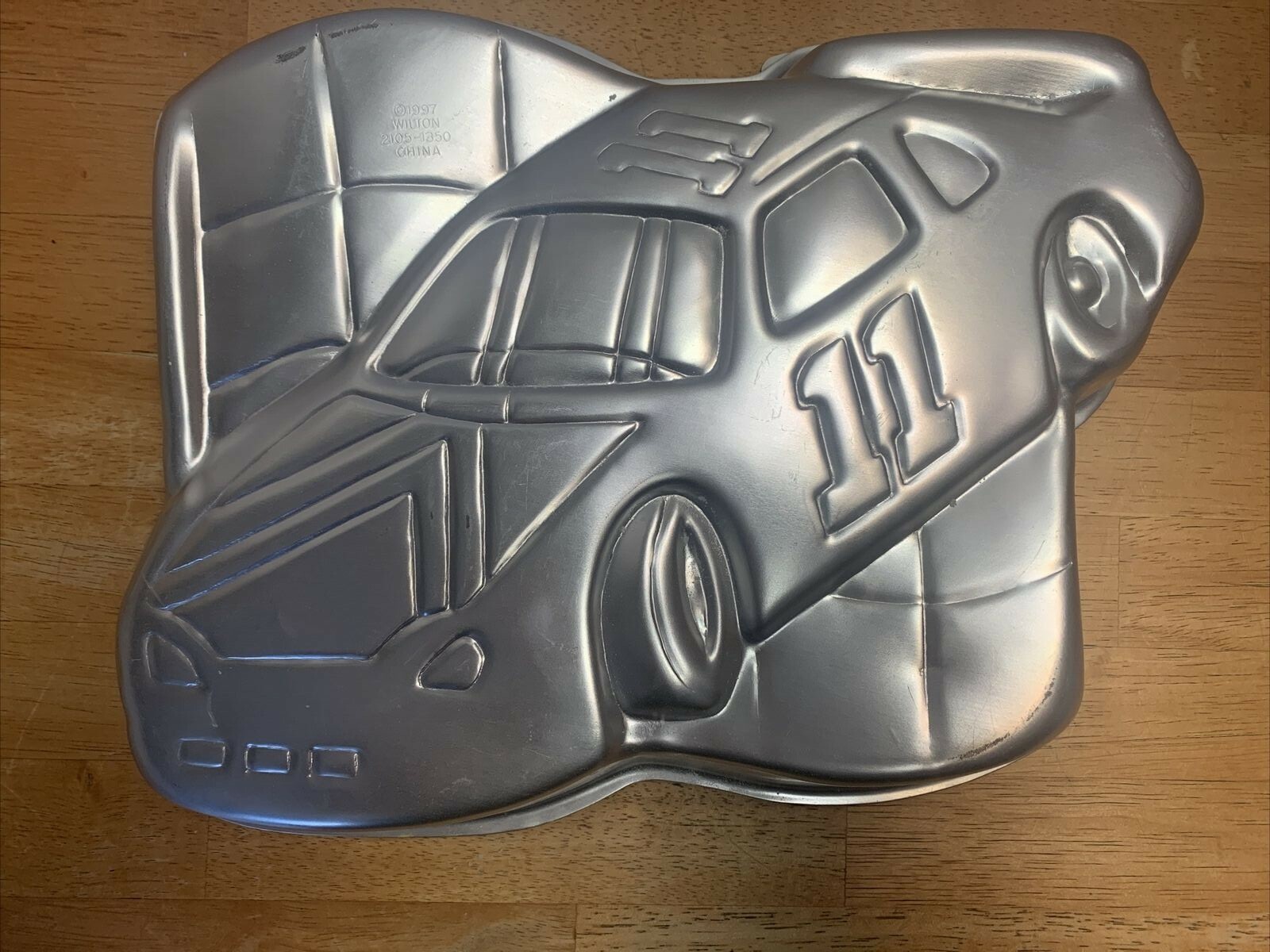 Race Car Nascar Cake Pan 1997 Wilton Aluminum 21051350 Lightning