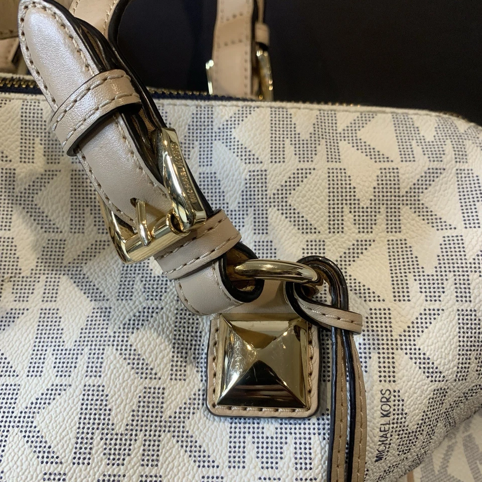 Bolso de mano Michael Kors Grayson Signature Jacquard beige crema logotipo MK Foto 3 de 4