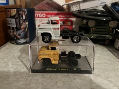 M2 Machines 1958 Chevrolet Spartan Lot Of Two