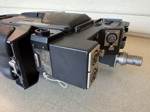 Sony DXC-D35WS Digital Video Camera w/ CA-TX7 Adaptor - Picture 24 of 24