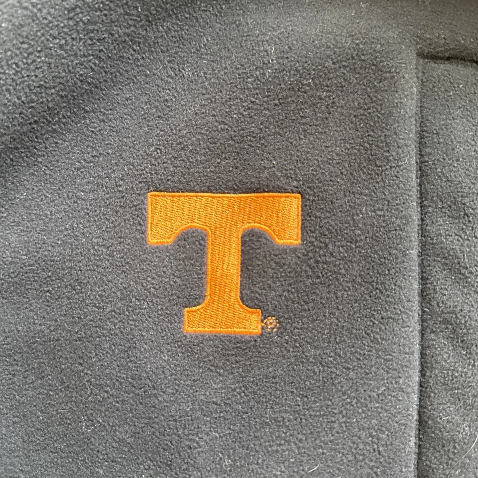 Drake Waterfowl - University of Tennessee Men's XXL Magnetic Vest - Image 2 of 4