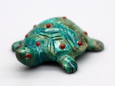 Andrew & Laura Quam Turquoise Zuni Turtle Fetish