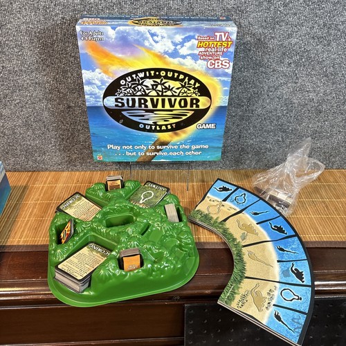 SURVIVOR Board Game TV Show Outwit Outplay Outlast Mattel Open Box - Picture 2 of 2