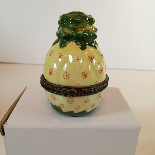 Porcelain Hinged Trinket Box PINEAPPLE NOS NIB - Picture 7 of 7