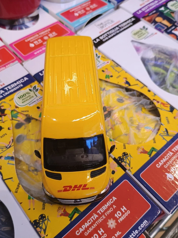 MODELLINO FURGONE MERCEDES SPRINTER CORRIERE DHL - Immagine 4 di 4