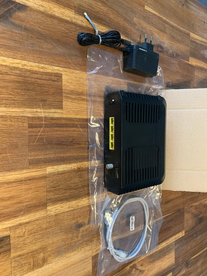 Cisco EPC3828D Router - Bild 4 von 4