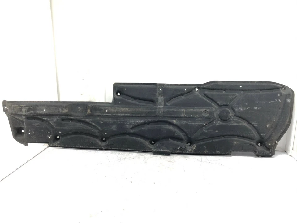 2012-2014 MERCEDES-BENZ CLS550 W218 ЛЕВЫЙ ДРАЙВЕР ПОД ПОЛ БРЫЗГОВИК OEM. - Изображение 2 из 4