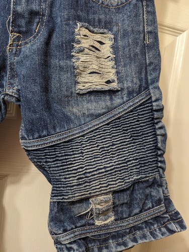 Boys Denim Distresed And Ripped Shorts Sz 10 - Picture 2 of 5