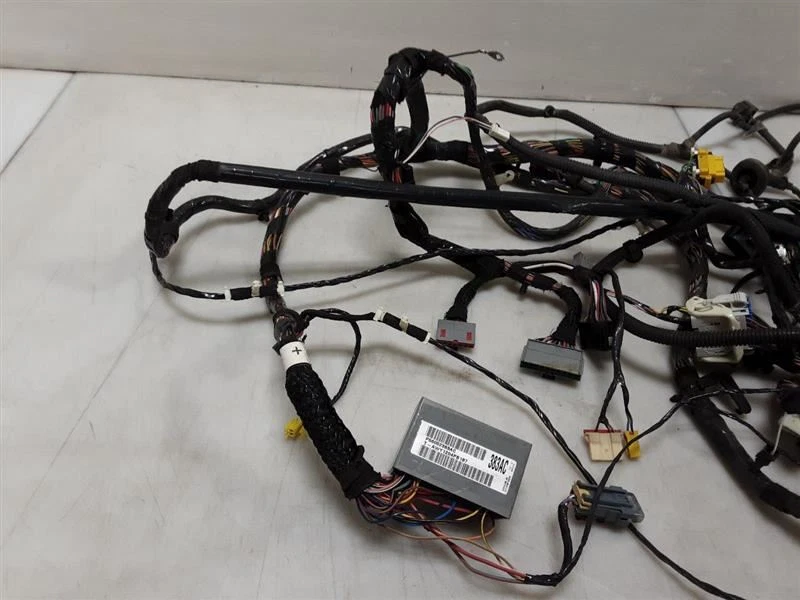 Arnés de cableado de tablero de carrocería OEM Jeep LJ Wrangler con techo rígido 56052383AC 2004 120447 Foto 3 de 4