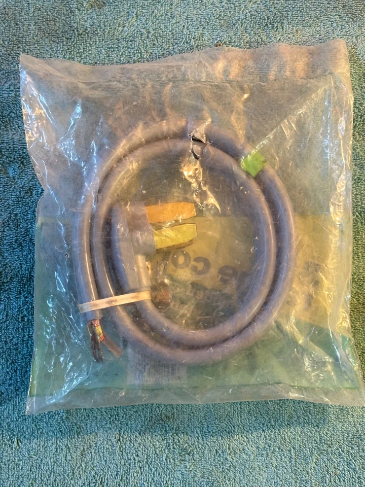 Cordón de 3 pies Carol Cat. No. 05603 3 Conductores 2/6 y 1/8 SRDT 50Amp 250V Foto 2 de 4