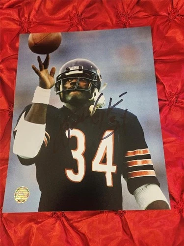 WALTER PAYTON #34 SIGNED AUTOGRAPHED 8X10 PHOTO CHICAGO BEARS SWEETNESS W/ COA