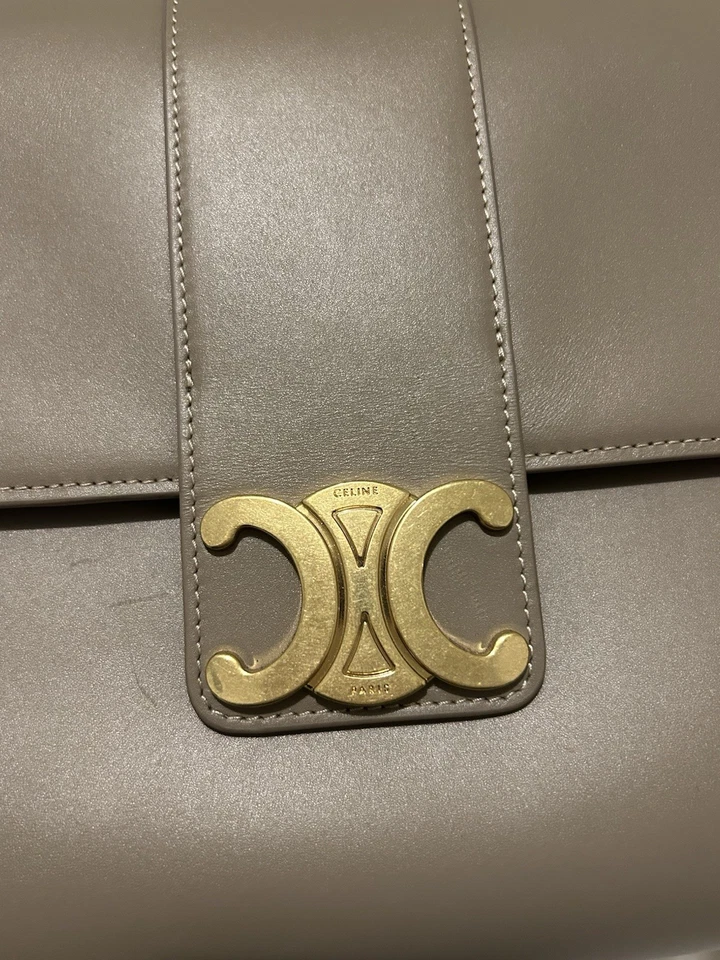 Celine Triomphe, foto 3 di 5