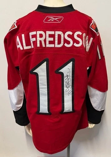 Daniel Alfredsson Signed Ottawa Senators Reebok NHL Captains Jersey JSA NHL HOF