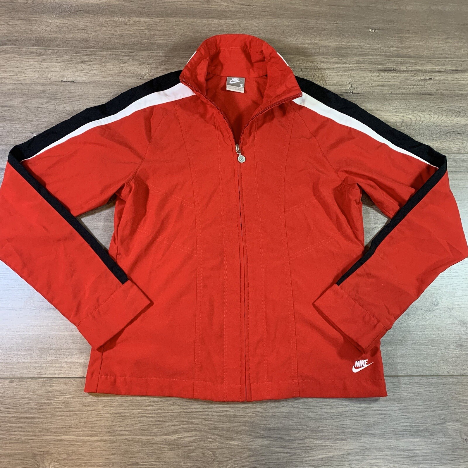 SACAI X NIKE Giacca a vento retrò Nike running pista vintage riscaldamento donna piccola rossa