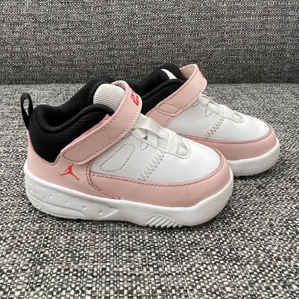 ZAPATOS NIKE AIR JORDAN MAX AURA 3 LOW TD PARA NIÑOS PEQUEÑOS DA8023-102 Talla 7C Baloncesto Foto 4 de 4