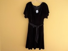 NWT Suzanne Betro Plus 1X BLACK Velvet FIT & FLARE Dress Short Sleeve