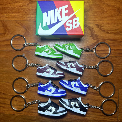 Quality SB Dunk Low Supreme 3D Mini Sneaker Keychain and Shoe Box Option