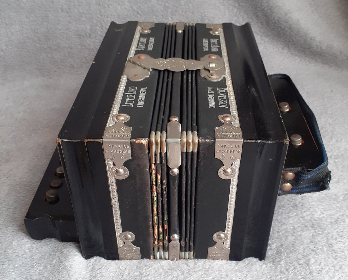 FABRIK MARKE インペリアルアコーディオンlittle load A German 'Little Lord Fauntleroy' Kalbe's Imperial accordion