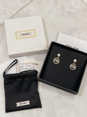 【ｍiuｍiu】Miu Logo earrings 18120378_38487623_600.jpg