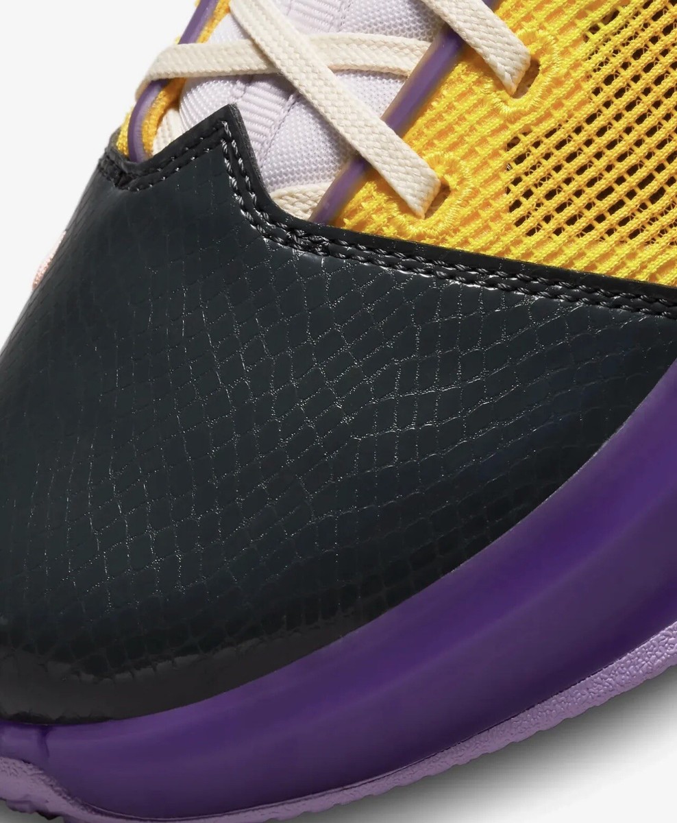 【美品】NIKE Lebron 19 Low LA Yellow/Purple Mismatch Vibes Make It To This Nike LeBron 19 Low