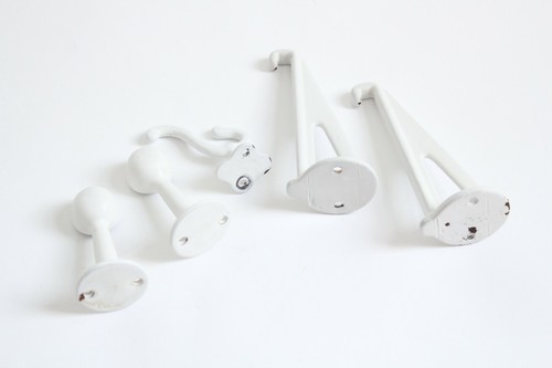 antique towel shelf hook | porcelain enamel towel vtg victorian deco bathroom - Picture 6 of 7