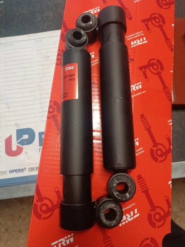 Coppia ammortizzatori TRW Posteriore per I Y10 FIAT PANDA 141 (x rialzate 4x4) - Immagine 2 di 3