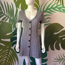 ZARA Trafaluc Gray Ribbed Knit Button-Front V-Neck Shift Dress Short Sleeve M