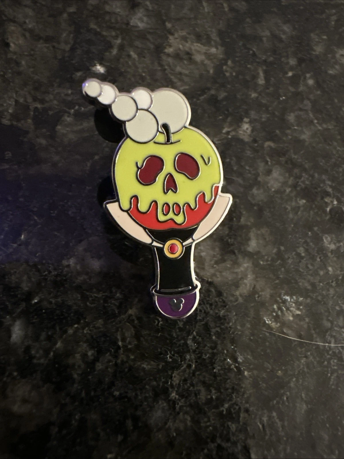 Disney World Hidden Mickey 2025_Bubble Wands Set_Evil Queen CHASER Pin
