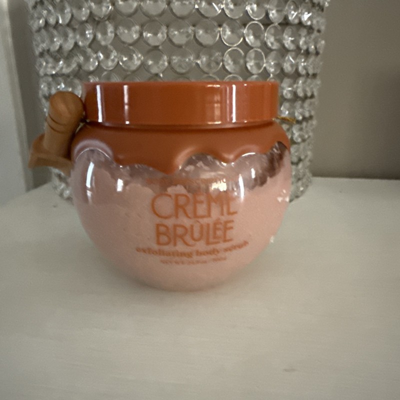 Crème Brûlée Body Scrub Exfoliating Scrub