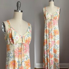 Vintage 1960  s Mod Daisies and Floral Nylon Nightgown Slip Dress Size XS/Small