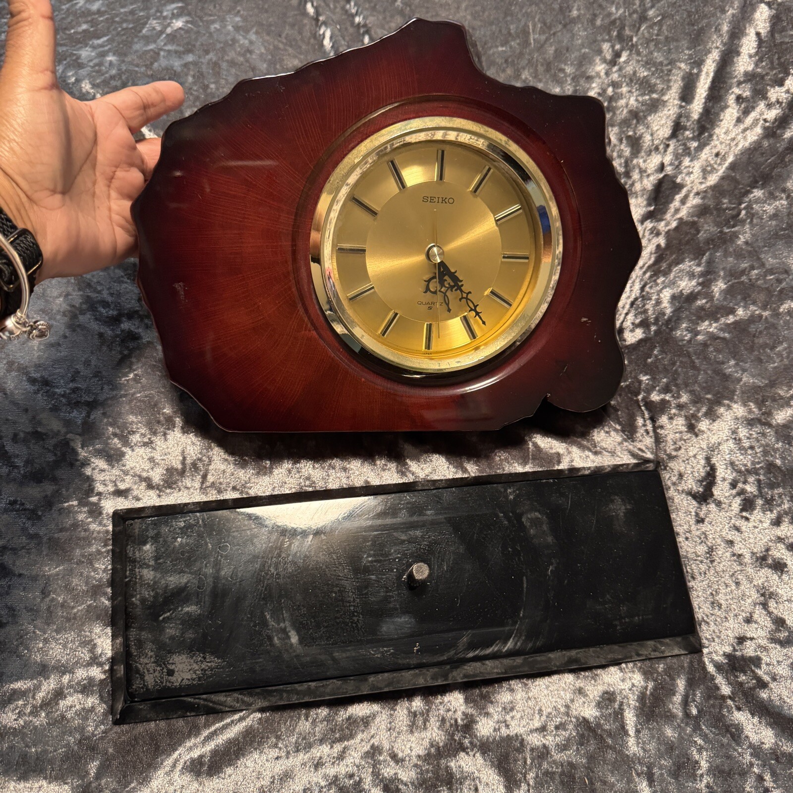 Vintage Seiko Wooden Desk Clock, working condition.