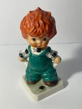 Goebel red haired boy "plenty of nothing" figurine with original sticker, 4.25"