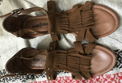 minnetonka moccasin sandals