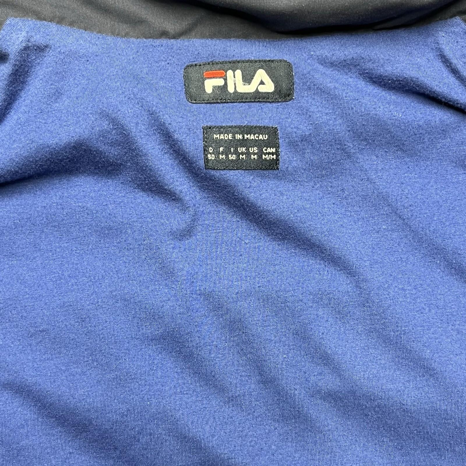 Giacca a vento vintage Y2K anni 90 ricamo Fila blu navy con cappuccio Uomo M