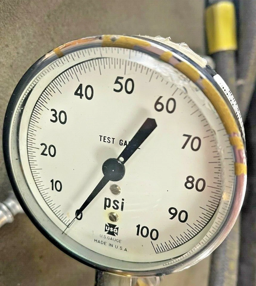 USG PSI TEST GAUGE 0-100 WITH HOSE IN CASE  - Image 2 of 2