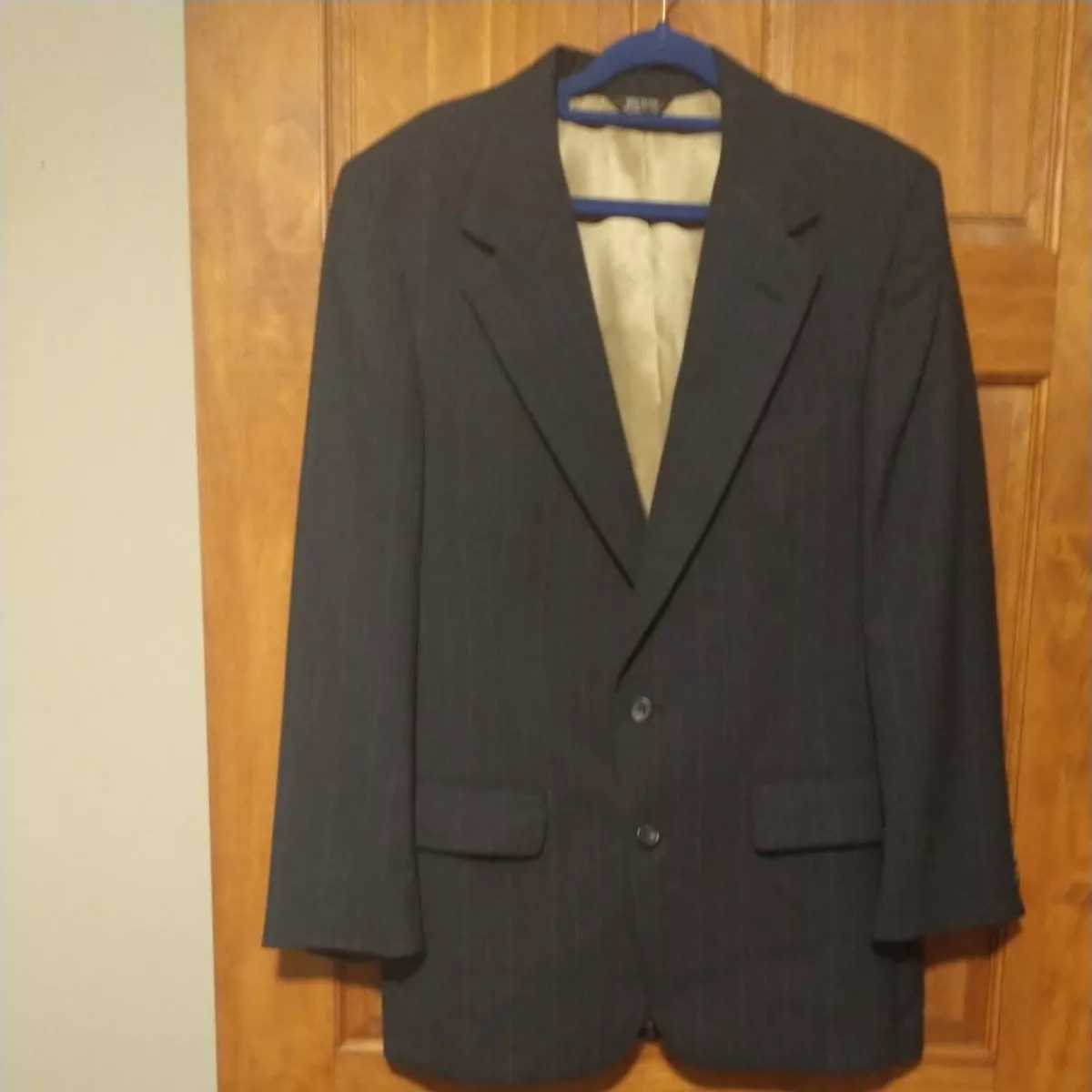 Dillard's suits top
