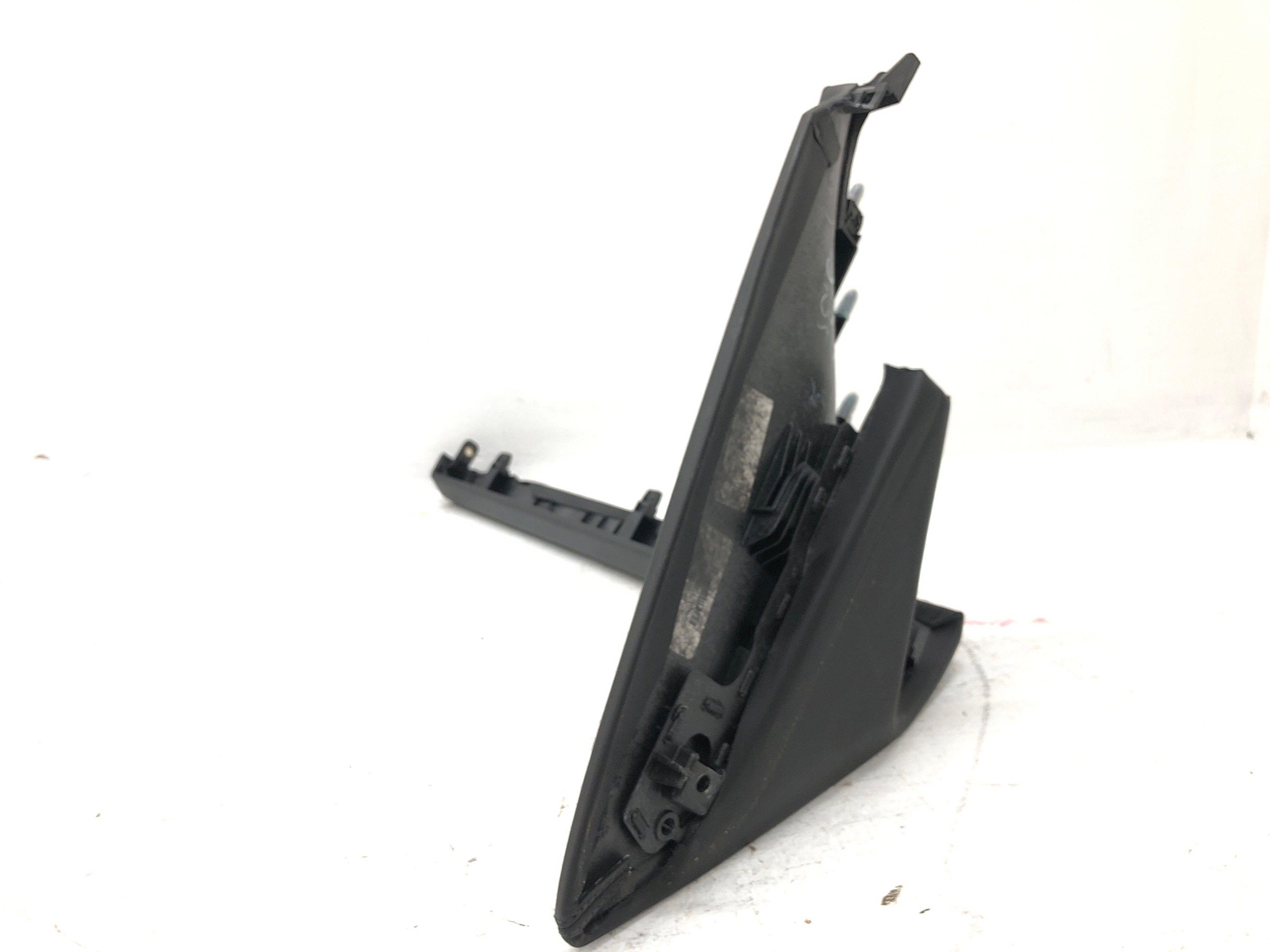 2016-2020 BENTLEY BENTAYGA LOWER RIGHT DASHBOARD CENTER TRIM PANEL 36B868109