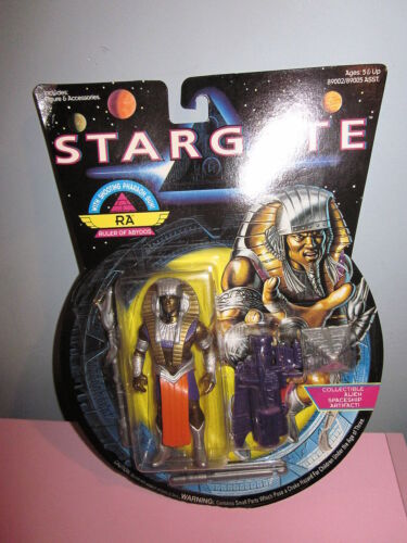 STARGATE   RA  RULER OF ABYDOS  W/SHOOTING PHARAOH GUN ACTION FIGURE 1994 HASBRO - Afbeelding 1 van 1