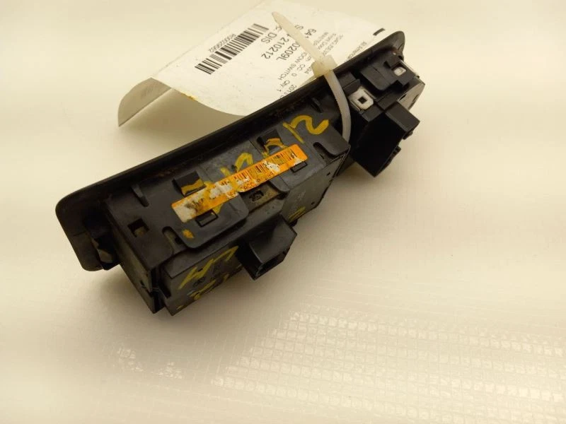 Interruptor puerta delantera izquierda conductor VIN 1 4º dígito 13-16 Chevrolet Malibu 20830824 Foto 2 de 4