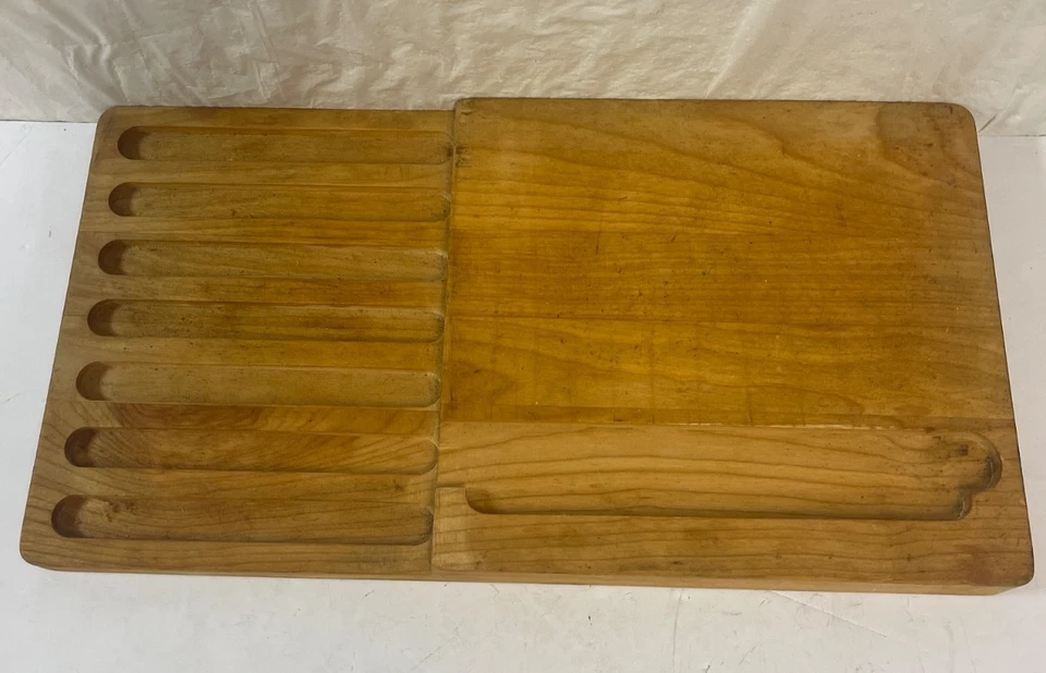 Cuchillo para pan Montana Inox Italia de acero inoxidable con tabla de cortar madera Foto 2 de 4