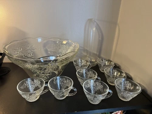 Vintage Anchor Hocking Harvest Grapes Punch Bowl 8 Cups Ladle Set Clear Glass