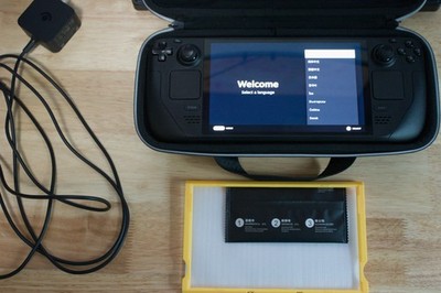 Valve Steam Deck OLED 512GB - Excellent w/ Case + Charger + Screen-protector