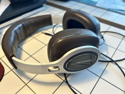 Bowers & Wilkins P9 Signature On Ear Wired Headphones