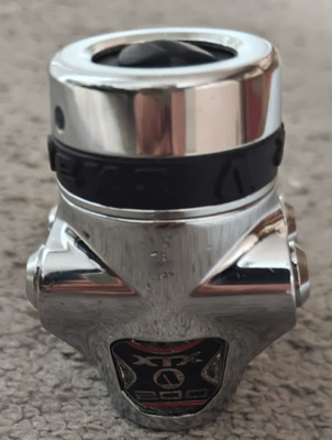 Apeks XTX200 1. Stufe, Atemregler