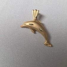 Elegant 14K Gold Dolphin Pendant