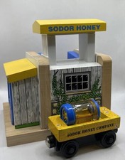Thomas Friends Wooden Railway Train SODOR HONEY DEPOT CARGO 2002 Read