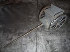 Grand jouet ancien - Avant train tole de  montée guerre 14/18 -H : 11 cm