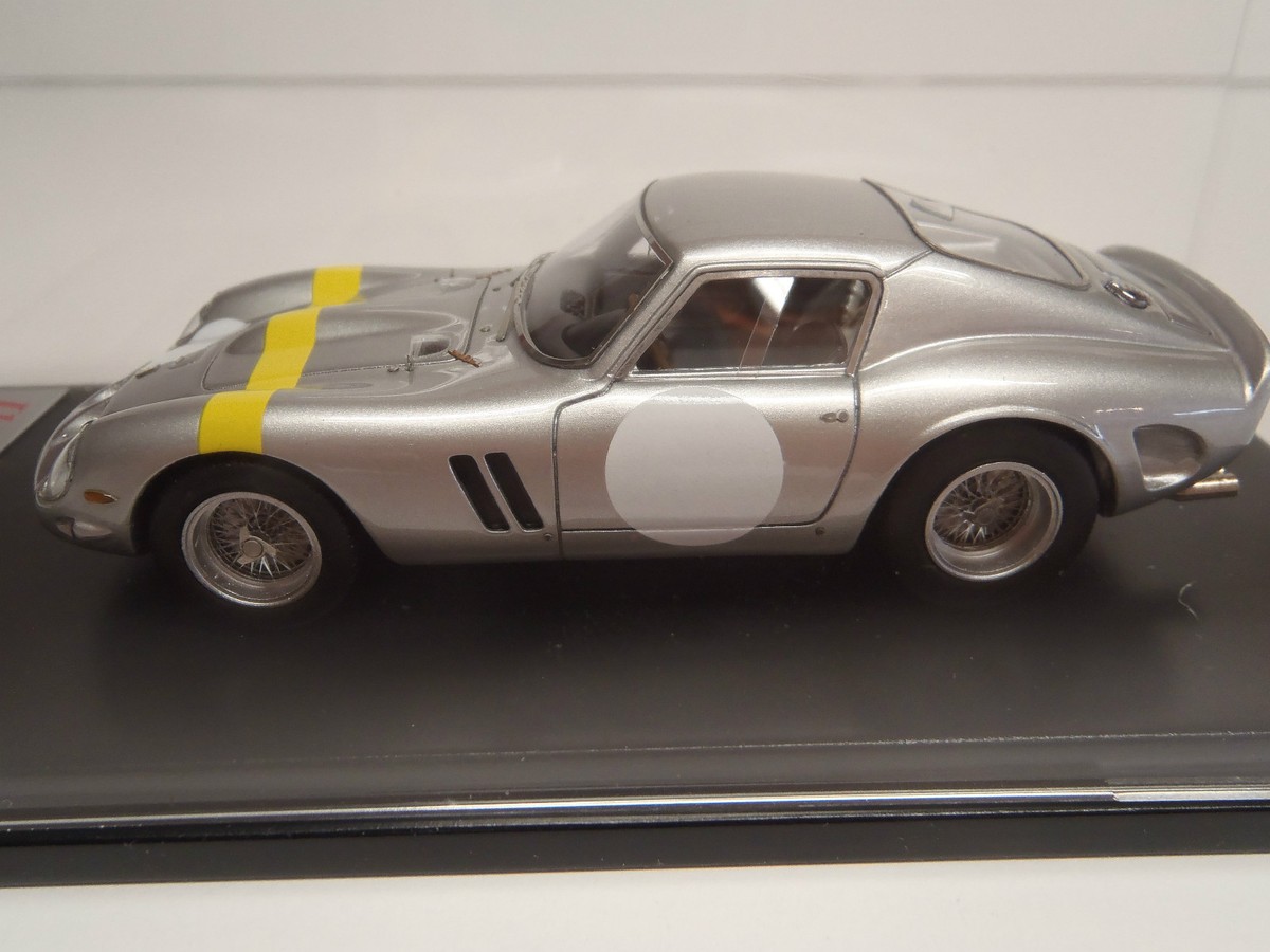 Ferrari GTO in Silver w/Yellow stripe - Ilario - 1/43
